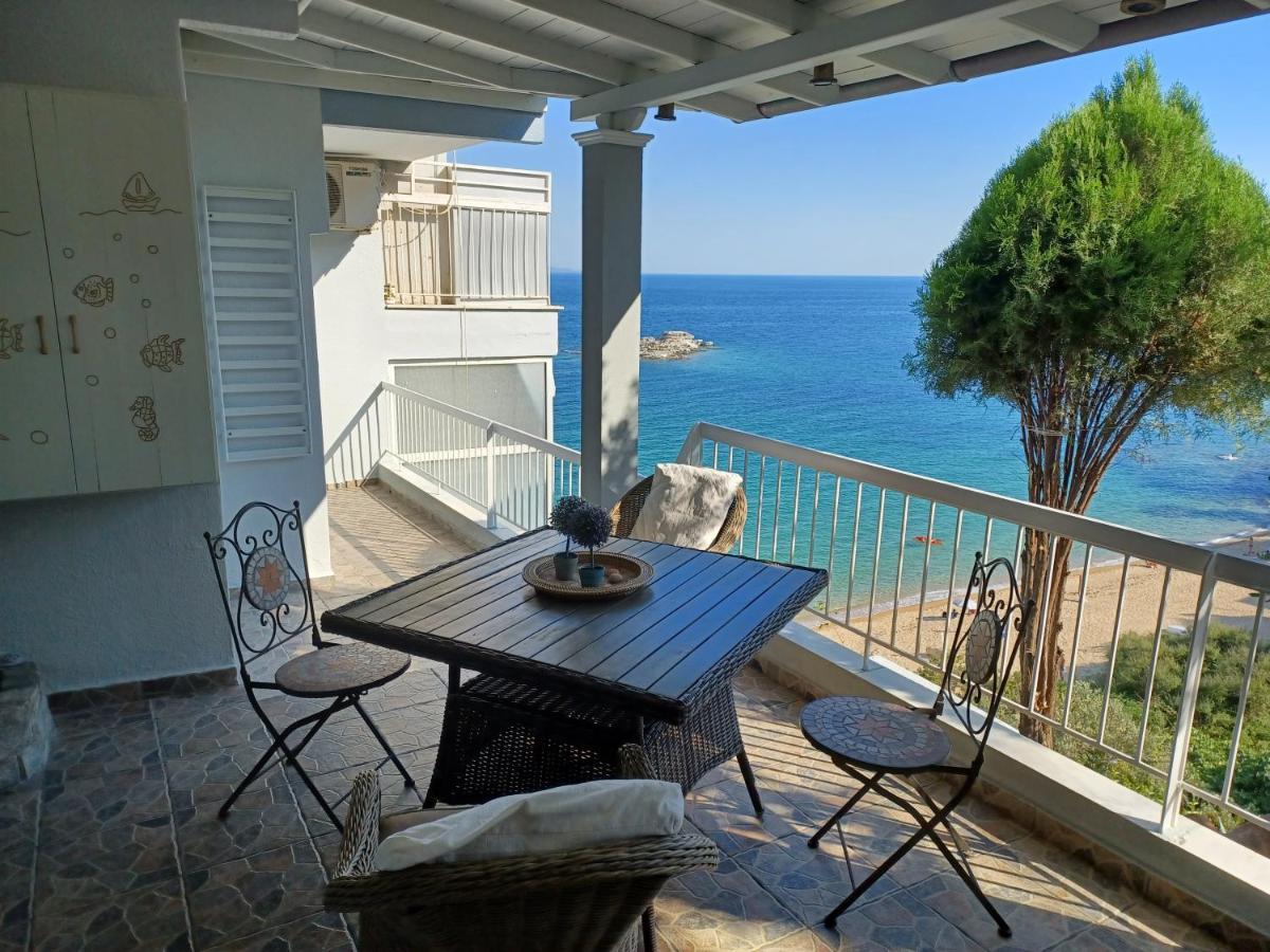Balcony By The Sea Appartement PalaiónTsiflíkion